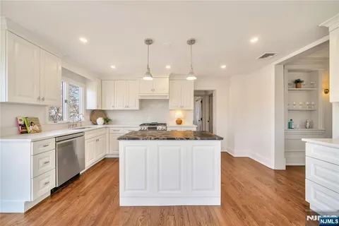 $1,495,000 | 48 Sherman Place, Ridgewood, NJ 07450