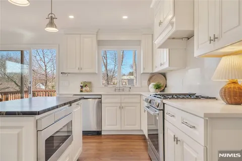 $1,495,000 | 48 Sherman Place, Ridgewood, NJ 07450