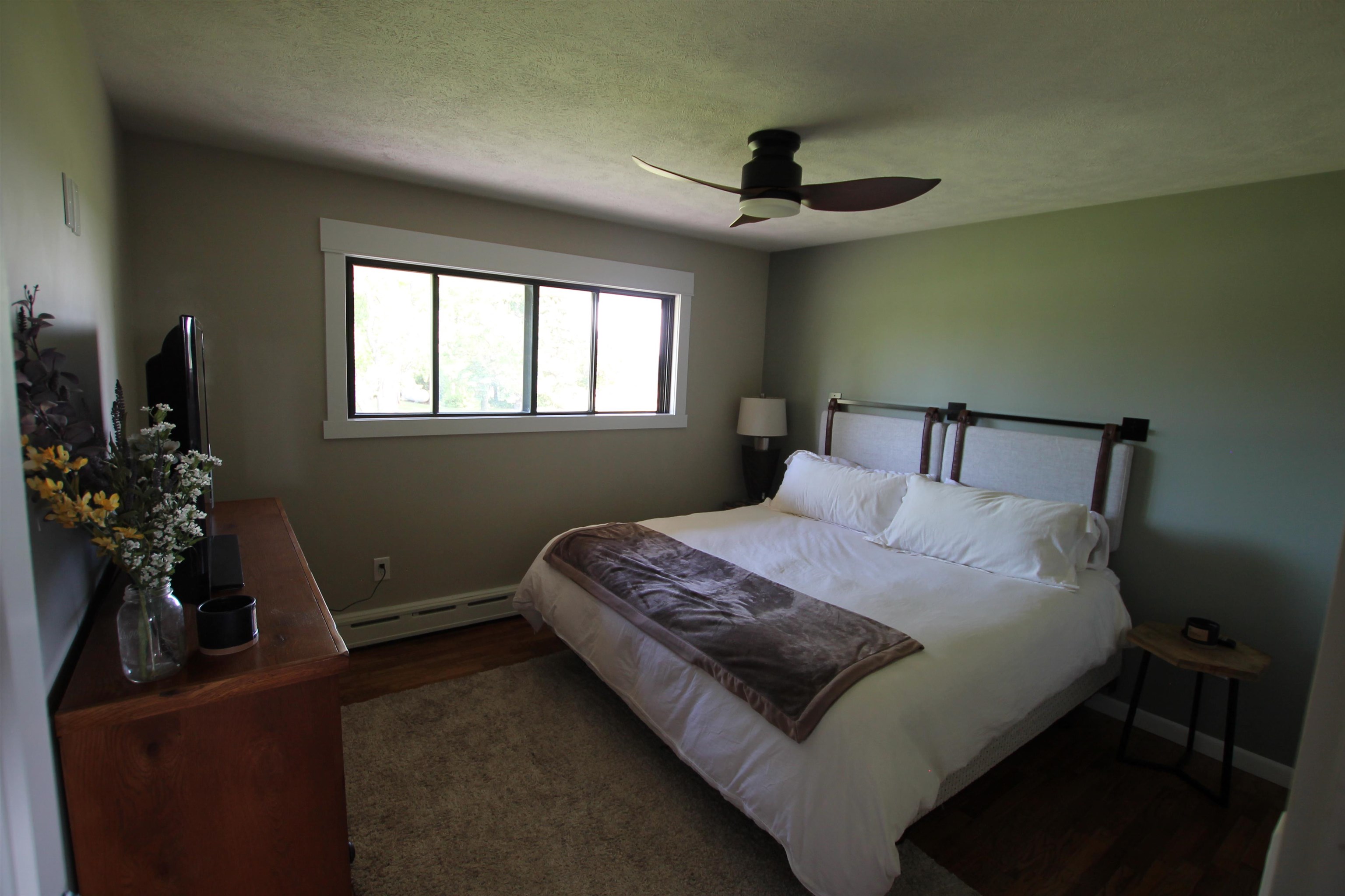 5851 Barnard Road Charlevoix, MI 49720 - Photo 19 of 25 1901037-18.JPG