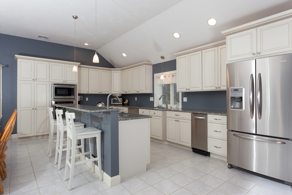 200 Temi Road Raynham, MA 02767 - Photo 3 of 28 Gallery Image 3