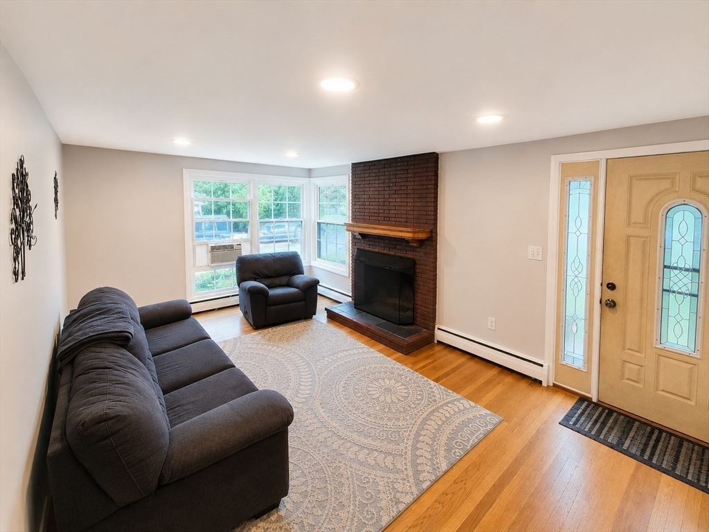 9 Cold Spring Road North Reading, MA 01864 - Photo 2 of 17