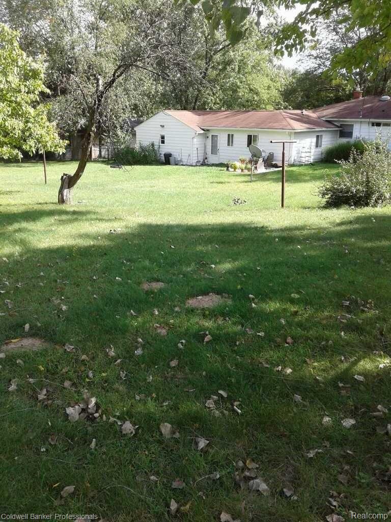 2162 Oklahoma Avenue Rochester, MI 48309 - Photo 16 of 18 IMG_9141.JPG