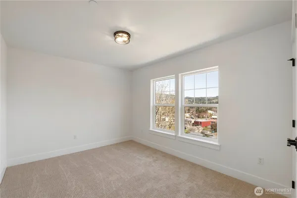 $459,990 | 117 Orchard Avenue South, Unit A, Eatonville, WA 98328