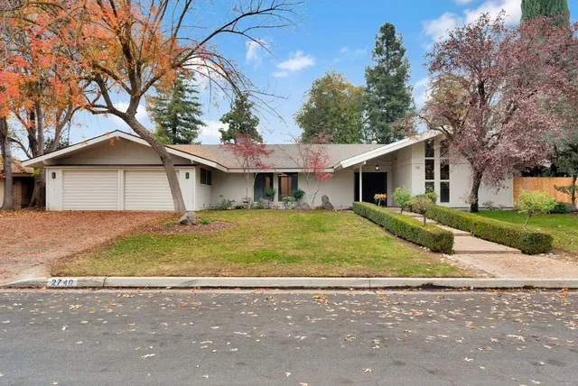 $735,000 | 2740 West San Madele Avenue, Fresno, CA 93711
