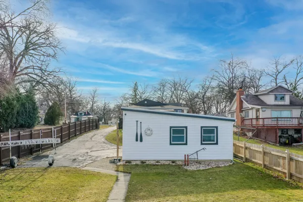 $699,000 | 2225 Lakeshore Drive, Dover, WI 53139