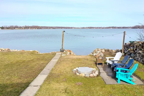 $699,000 | 2225 Lakeshore Drive, Dover, WI 53139
