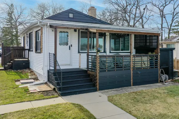 $699,000 | 2225 Lakeshore Drive, Dover, WI 53139