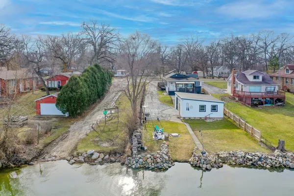 $699,000 | 2225 Lakeshore Drive, Dover, WI 53139