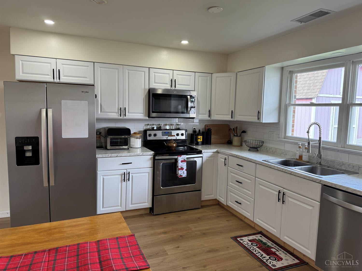 3262 Banning Road Cincinnati, OH 45239 - Photo 9 of 24