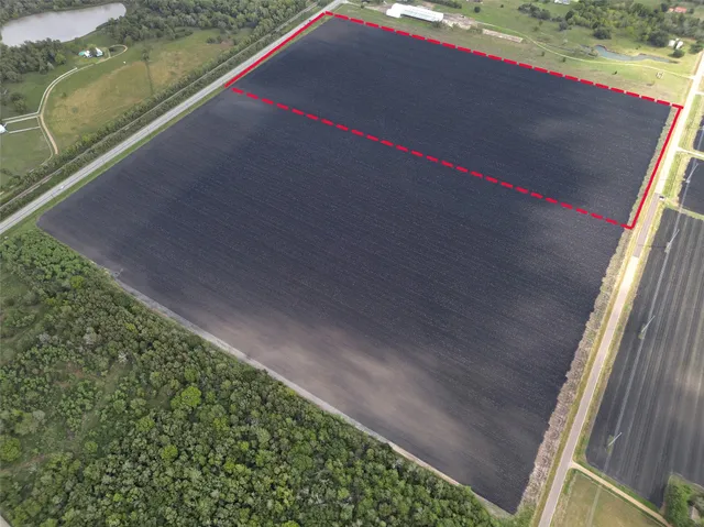 a view of a floor to ceiling window