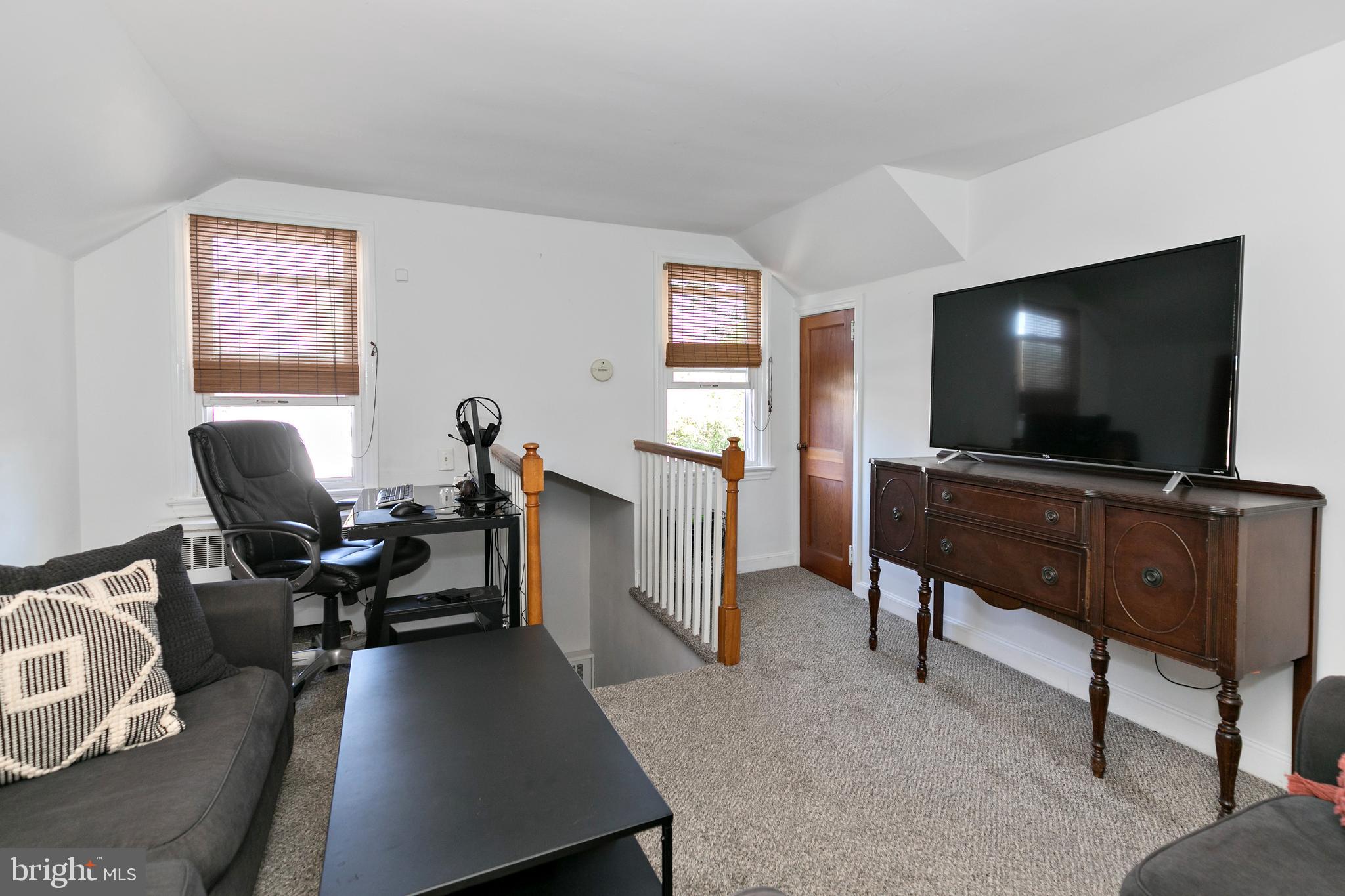 400 Stone Road Laurel Springs, NJ 08021 - Photo 6 of 34 Unit two Living Room