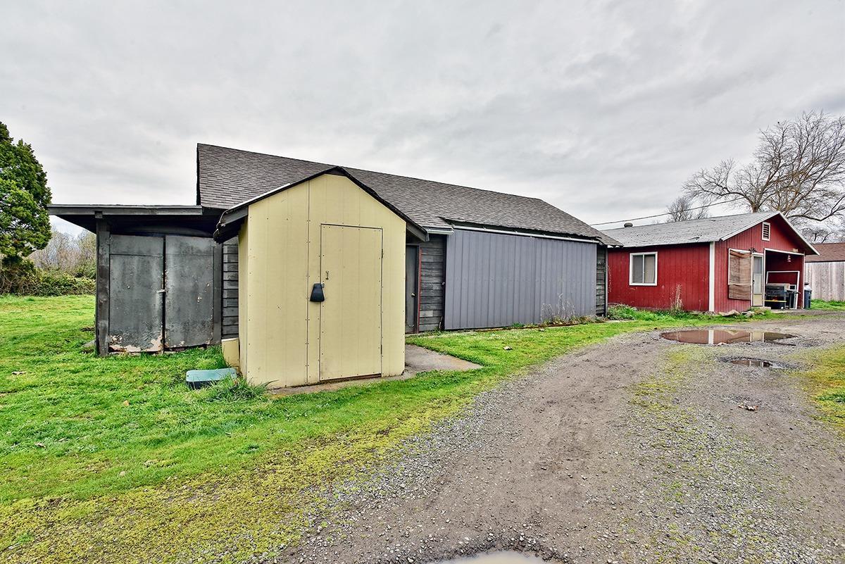1805-1809 Thomas Road Medford, OR 97501 - Photo 14 of 29 Additional Photo