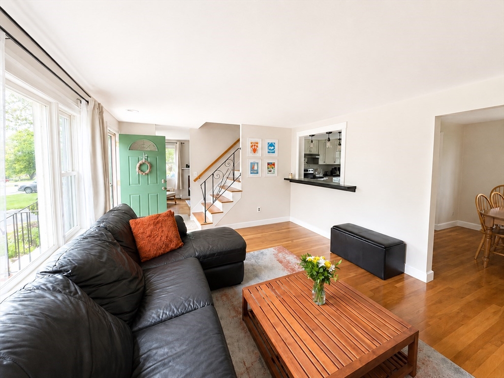 23 Acorn Street Scituate, MA 02066 - Photo 7 of 31