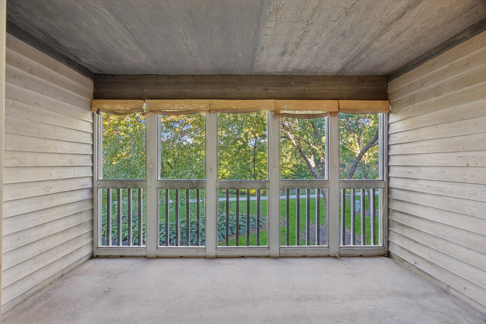 179 Foxborough Place Burr Ridge, IL 60527 - Photo 13 of 18 a view of a balcony