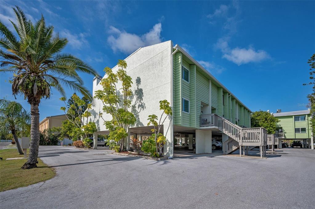 318 Windrush Boulevard, Unit 10 Indian Rocks Beach, FL 33785 - Photo 19 of 88