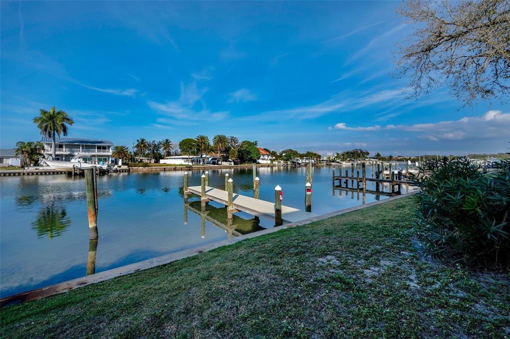 318 Windrush Boulevard, Unit 10 Indian Rocks Beach, FL 33785 - Photo 8 of 88