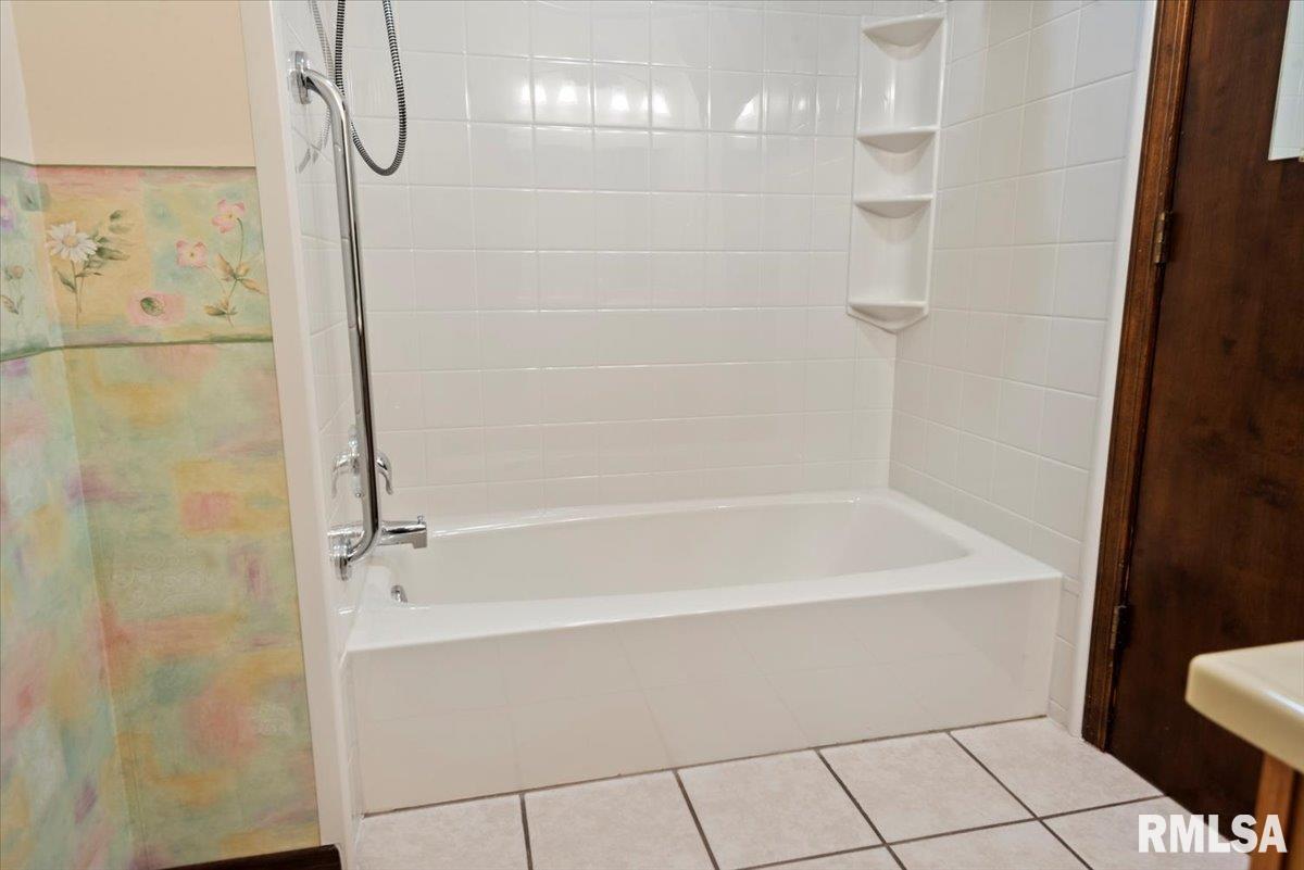 218 Wild Rose Lane Rochester, IL 62563 - Photo 14 of 39