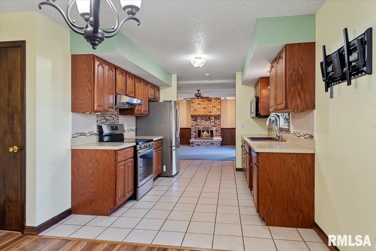218 Wild Rose Lane Rochester, IL 62563 - Photo 6 of 39