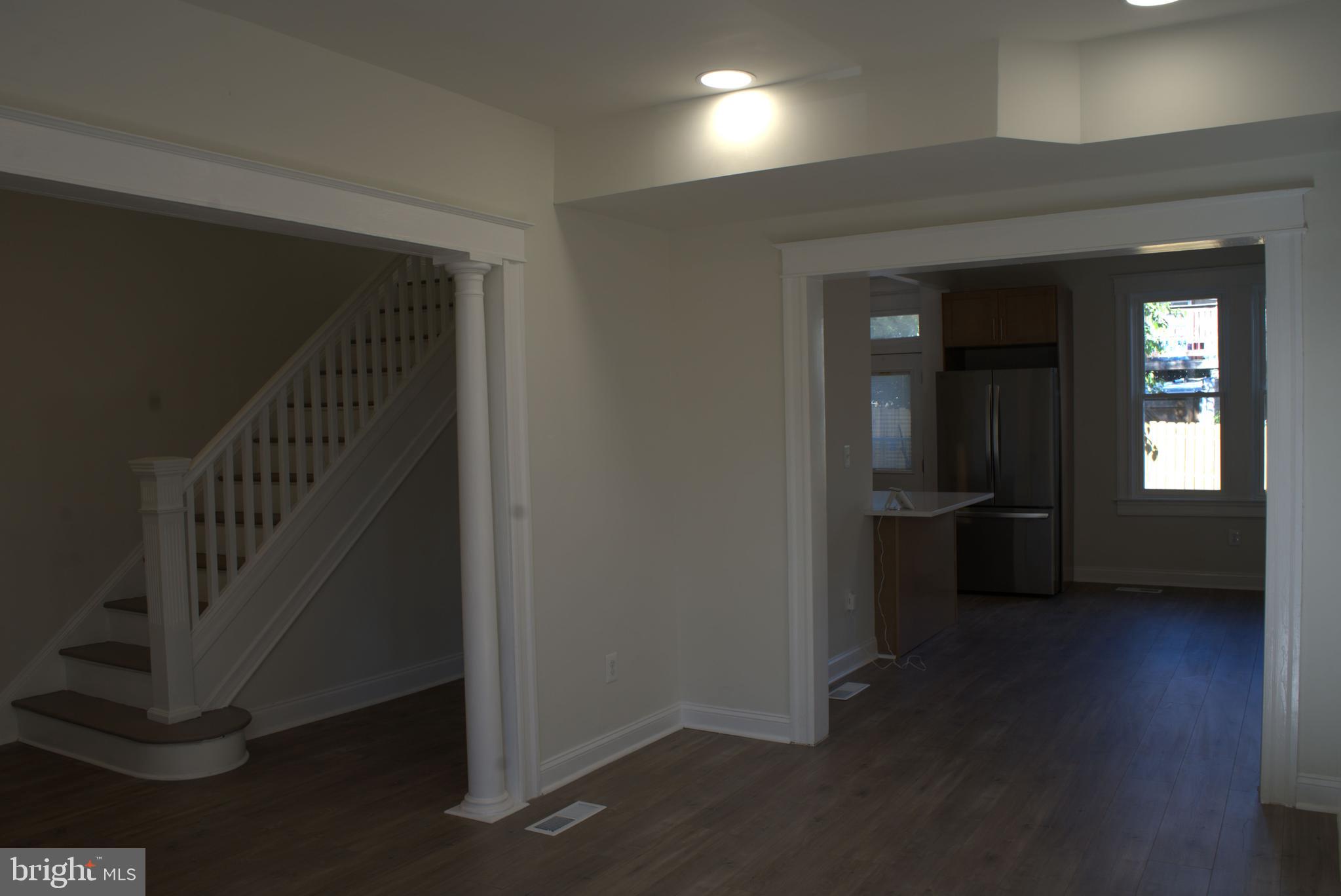 117 South Wickham Road Baltimore, MD 21229 - Photo 16 of 121 LR5