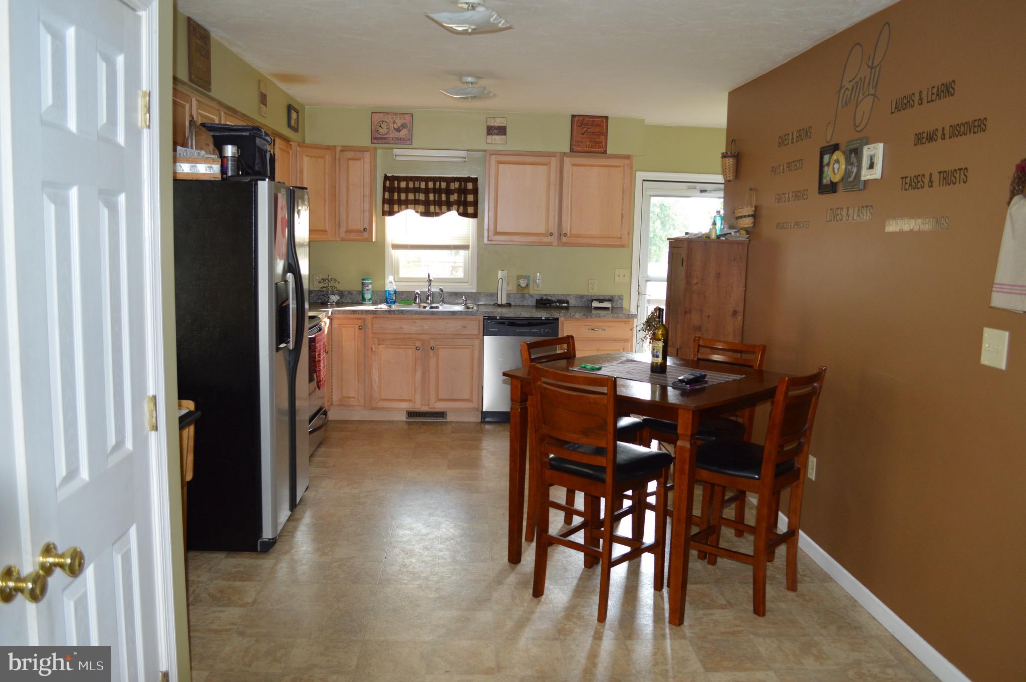 9 Stuart Avenue Hanover, PA 17331 - Photo 5 of 19 Gallery Image 5