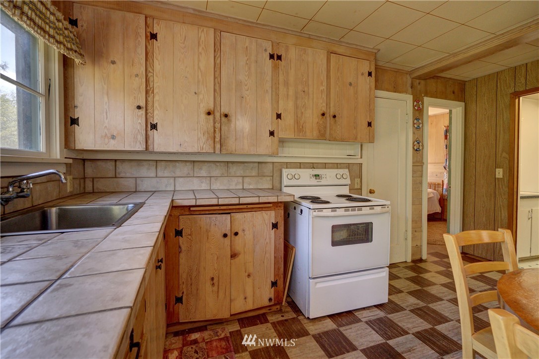 6421 Northeast North Shore Road Belfair, WA 98528 - Photo 10 of 25 Gallery Image 10