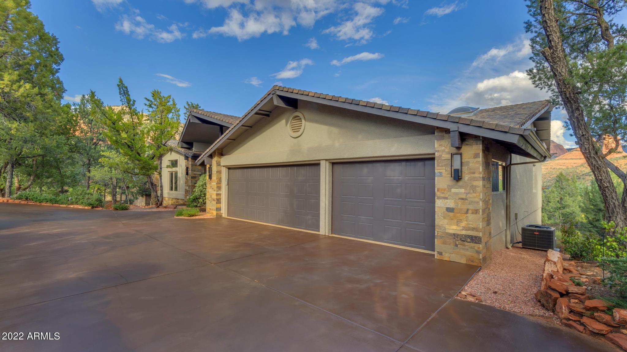 320 Ridge Road Sedona, AZ 86336 - Photo 4 of 112 IMG_9936