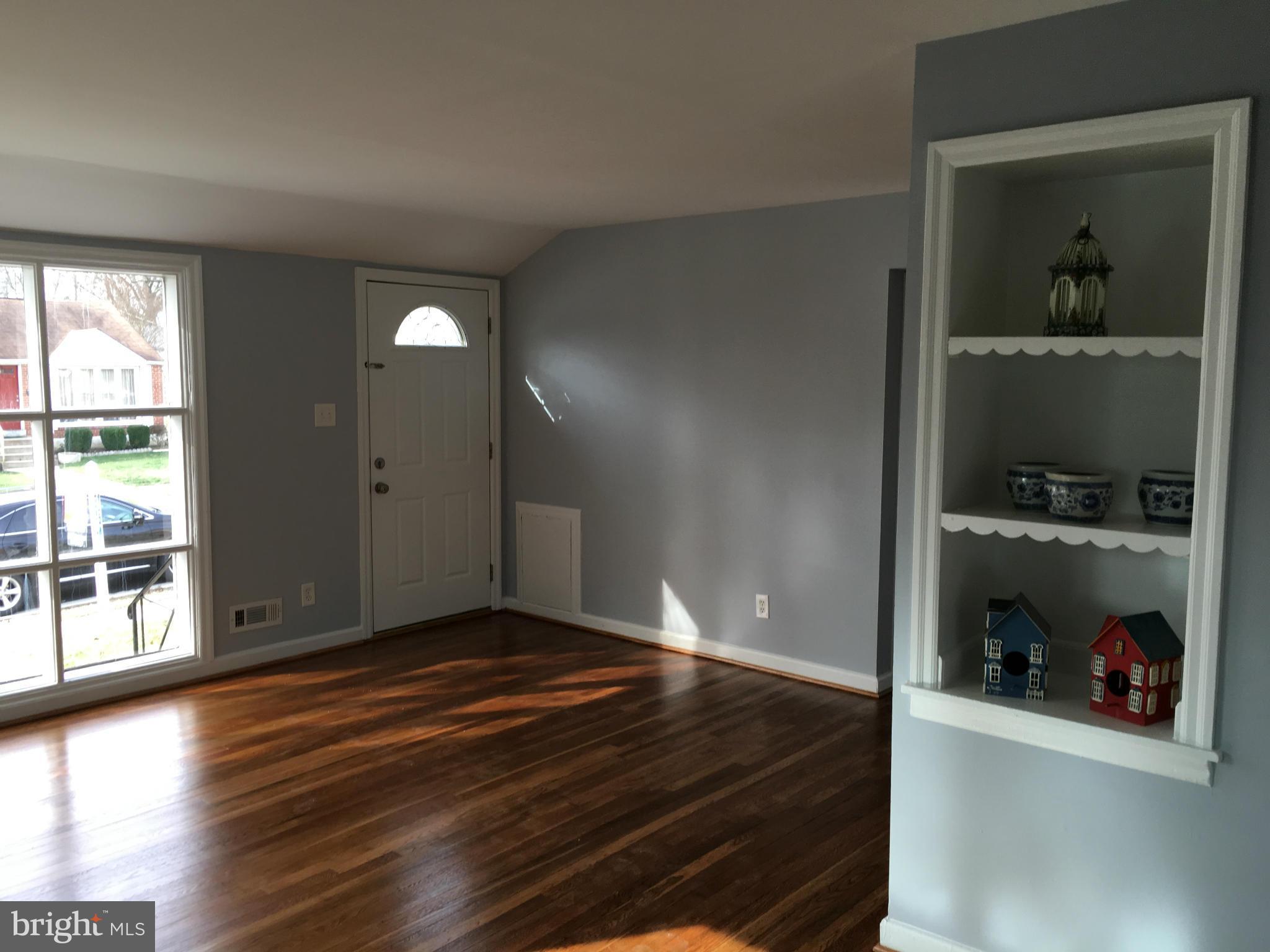 12809 Holdridge Road Silver Spring, MD 20906 - Photo 14 of 17 Living Room