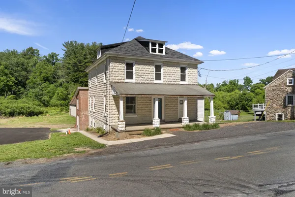 $2,100 | 99 Race Street, Unit 3, Bechtelsville, PA 19505
