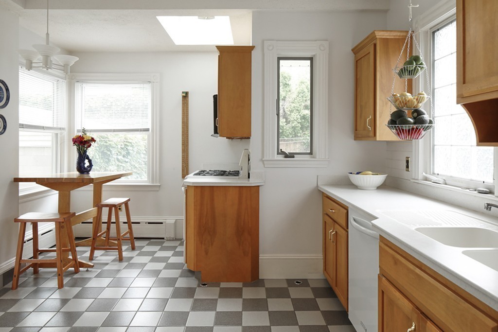 46 Highland Road Somerville, MA 02144 - Photo 5 of 13 Gallery Image 5