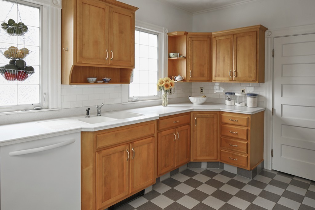 46 Highland Road Somerville, MA 02144 - Photo 6 of 13 Gallery Image 6