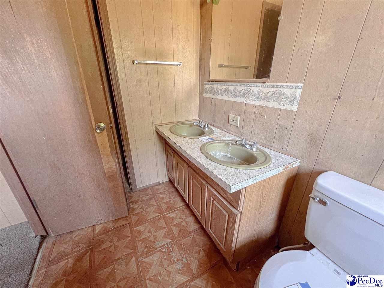 1135 Narrow Paved Road Lynchburg, SC 29080 - Photo 26 of 46 Gallery Image 26