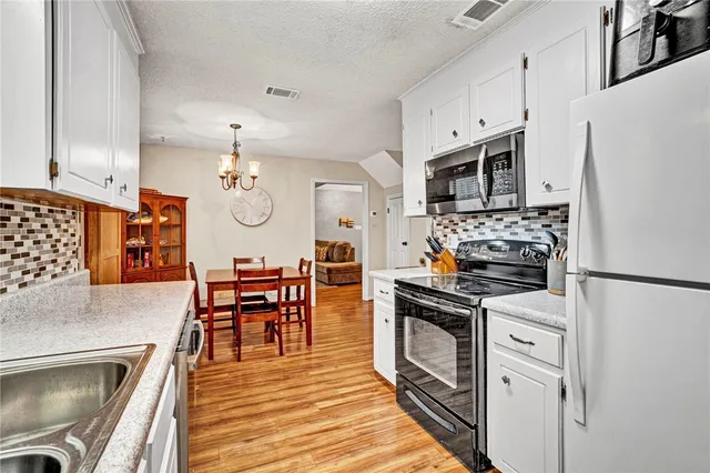 $179,900 | 122 Abbey Court, Greenwood, SC 29649