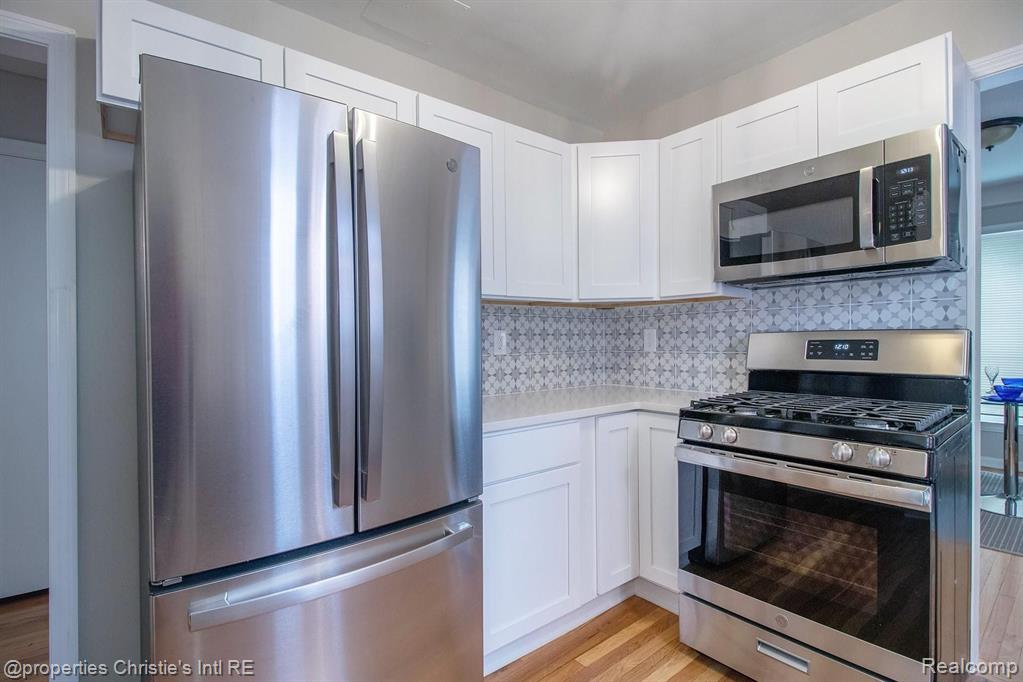 4248 Yorkshire Road Detroit, MI 48224 - Photo 4 of 15