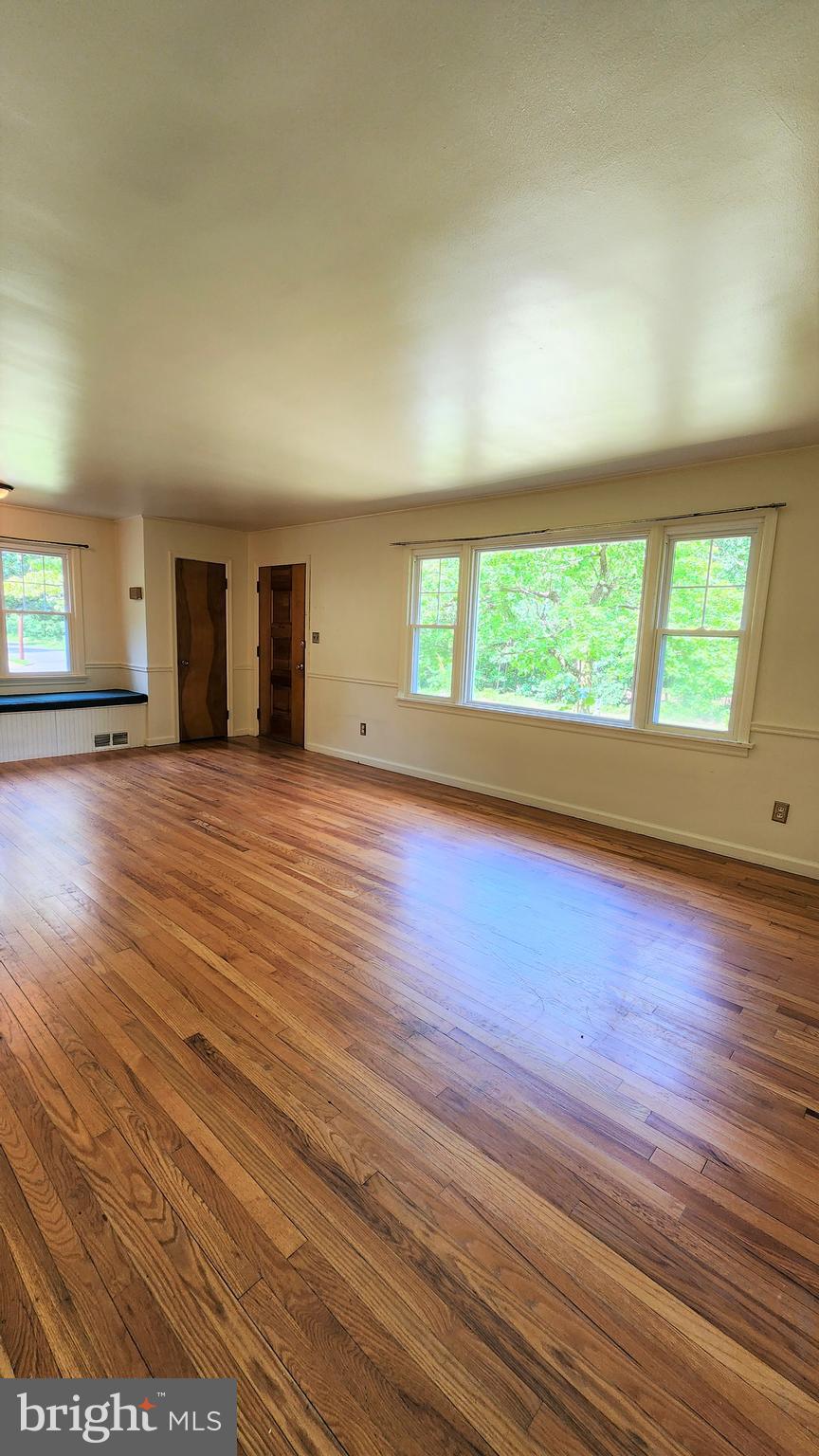 117 Girard Road North Glassboro, NJ 08028 - Photo 4 of 17