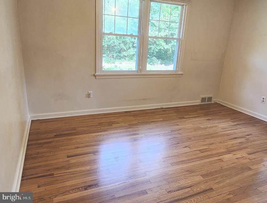 117 Girard Road North Glassboro, NJ 08028 - Photo 8 of 17