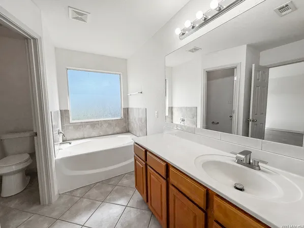 $1,800 | 9566 Everton, San Antonio, TX 78245