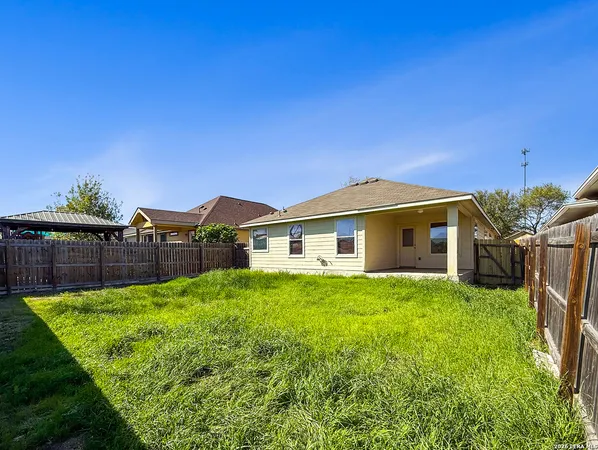 $1,800 | 9566 Everton, San Antonio, TX 78245