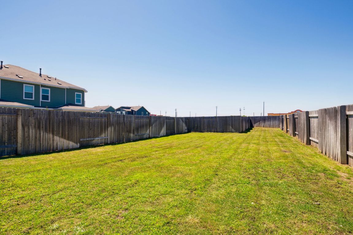 12101 Short Leaf Path Del Valle, TX 78617 - Photo 27 of 31