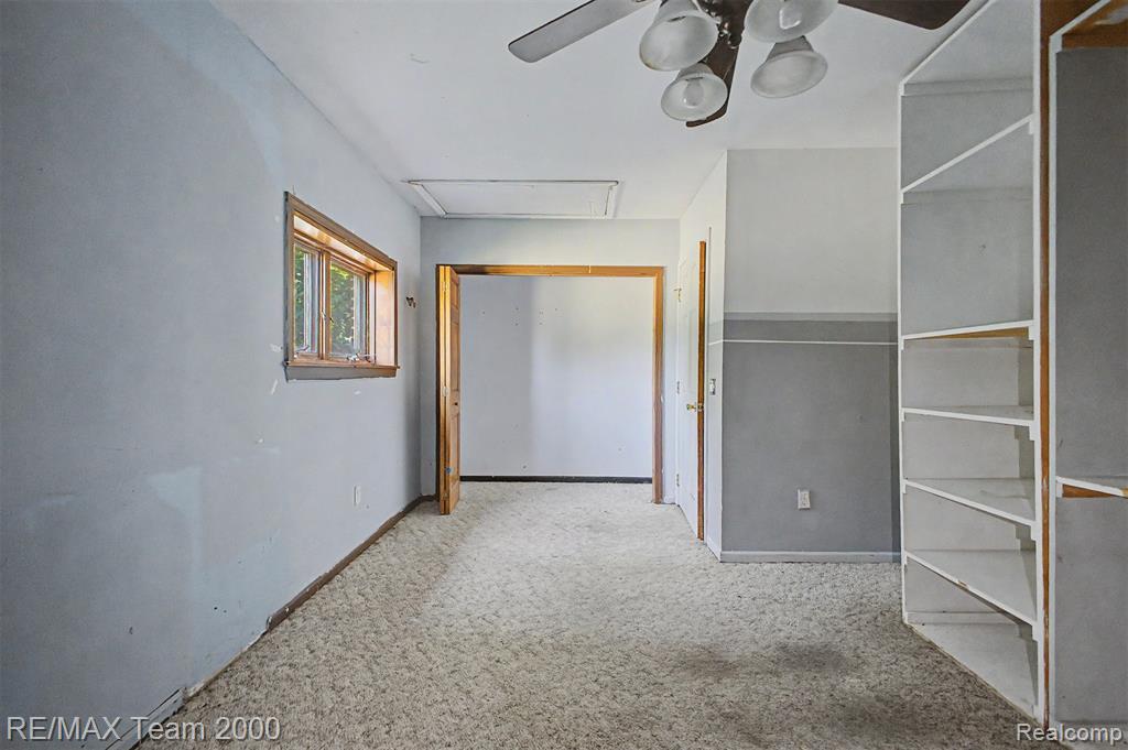 2145 Oakville Waltz Road New Boston, MI 48164 - Photo 29 of 56