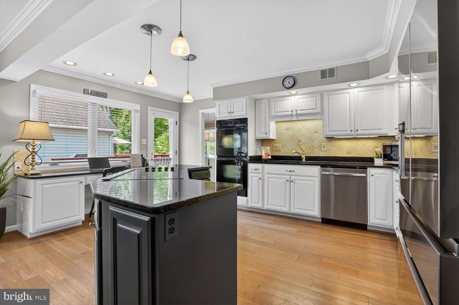 6104 Harmon Place Springfield, VA 22152 - Photo 23 of 98