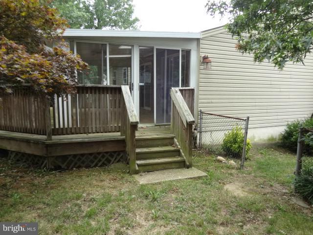 8606 Tupelo Avenue Laurel, MD 20708 - Photo 9 of 13 Exterior (Rear)