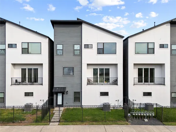 $399,000 | 2404 Hadley Street, Unit C, Houston, TX 77004