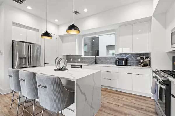 $399,000 | 2404 Hadley Street, Unit C, Houston, TX 77004