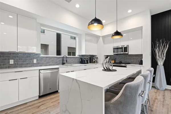 $399,000 | 2404 Hadley Street, Unit C, Houston, TX 77004