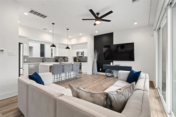 $399,000 | 2404 Hadley Street, Unit C, Houston, TX 77004
