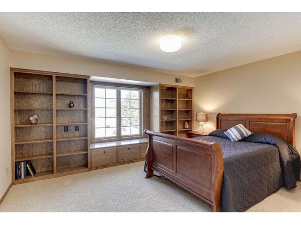 8805 Boulder Rise Eden Prairie, MN 55347 - Photo 16 of 23