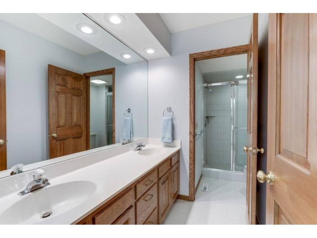 8805 Boulder Rise Eden Prairie, MN 55347 - Photo 18 of 23