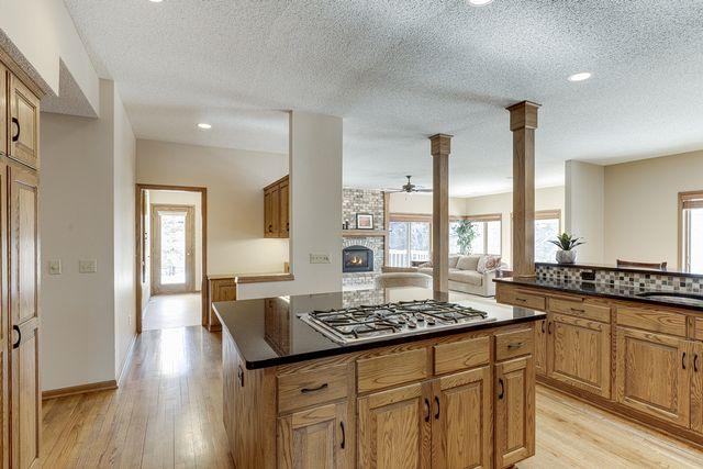 8805 Boulder Rise Eden Prairie, MN 55347 - Photo 4 of 23
