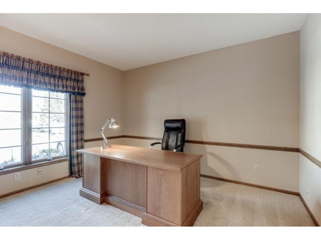 8805 Boulder Rise Eden Prairie, MN 55347 - Photo 10 of 23