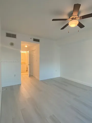 $324,900 | 140 South Dixie Highway, Unit 820, Hollywood, FL 33020